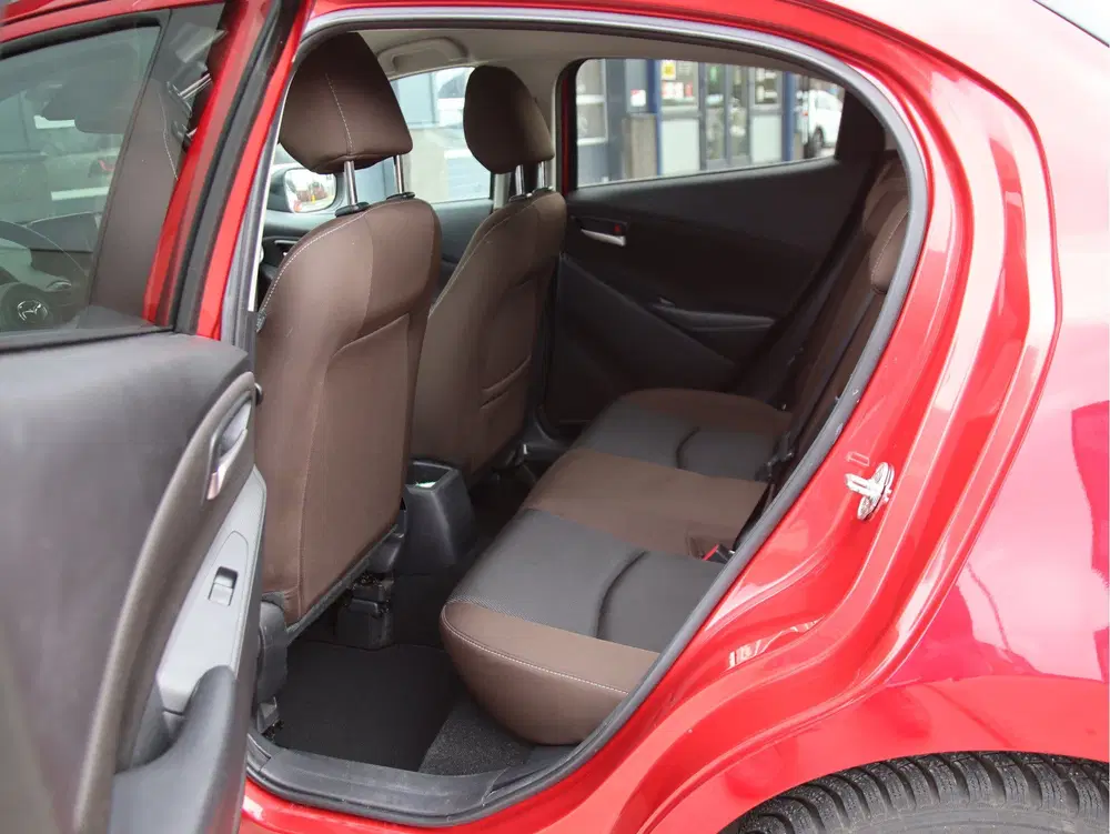 Mazda 2 1.5 Skyactiv-G Style Selected LED uit 2021, foto 12
