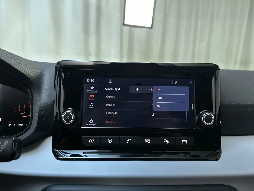 SEAT Ibiza 1.0 EcoTSI Style Virtual Cockpit Parkeerse uit 2023, foto 12