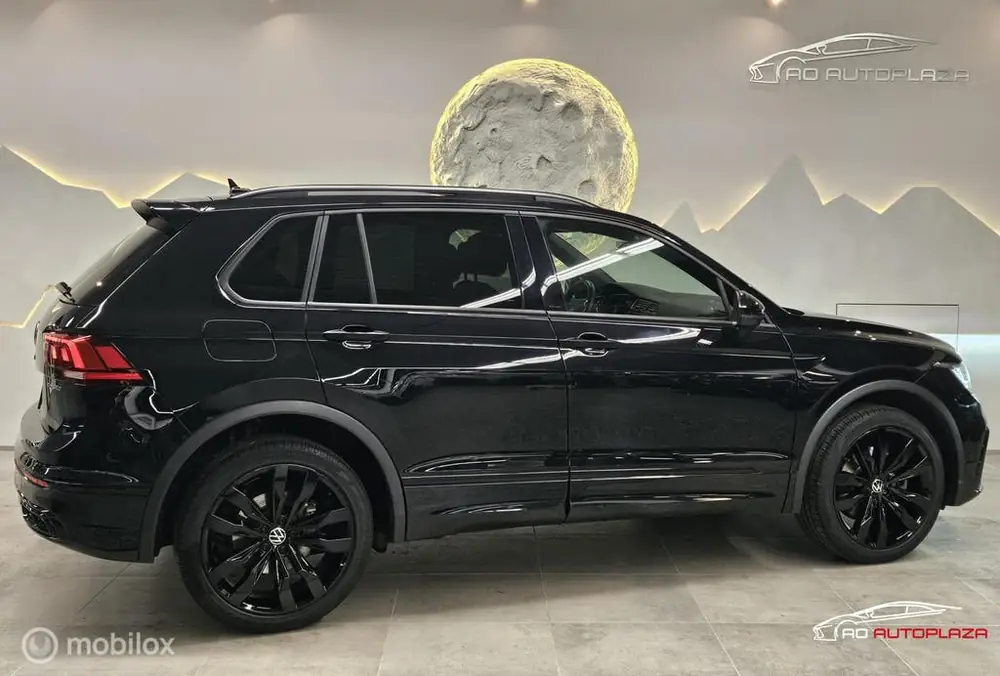 Volkswagen Tiguan 1.4 TSI eHybrid 3x R-Line Panorama/Black s uit 2022, foto 2