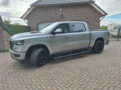 Dodge Ram 1500 5.7 V8 4x4 Crew Cab Laramie uit 2020