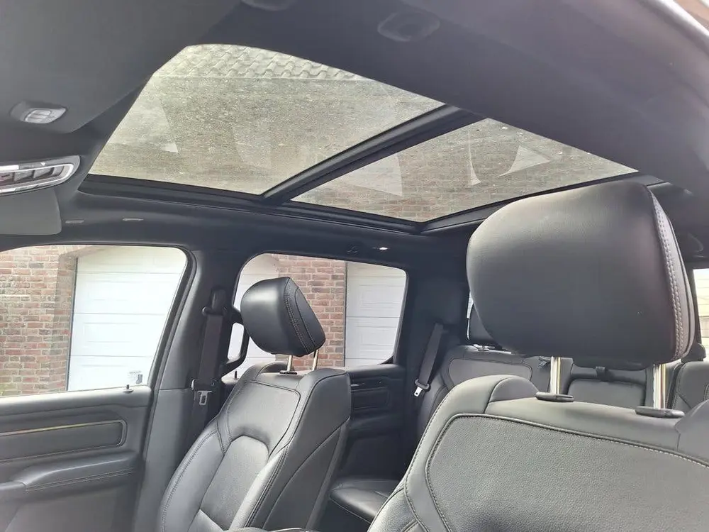 Dodge Ram 1500 5.7 V8 4x4 Crew Cab Laramie uit 2020, foto 11