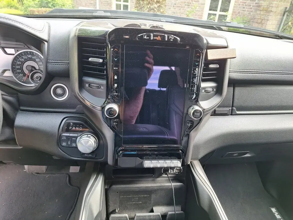 Dodge Ram 1500 5.7 V8 4x4 Crew Cab Laramie uit 2020, foto 8
