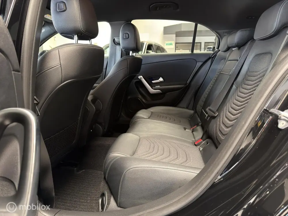 Mercedes-Benz A-Klasse 180 Luxury Line Keyless ACC 360Camera uit 2023, foto 10