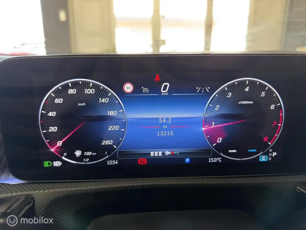 Mercedes-Benz A-Klasse 180 Luxury Line Keyless ACC 360Camera uit 2023, foto 11