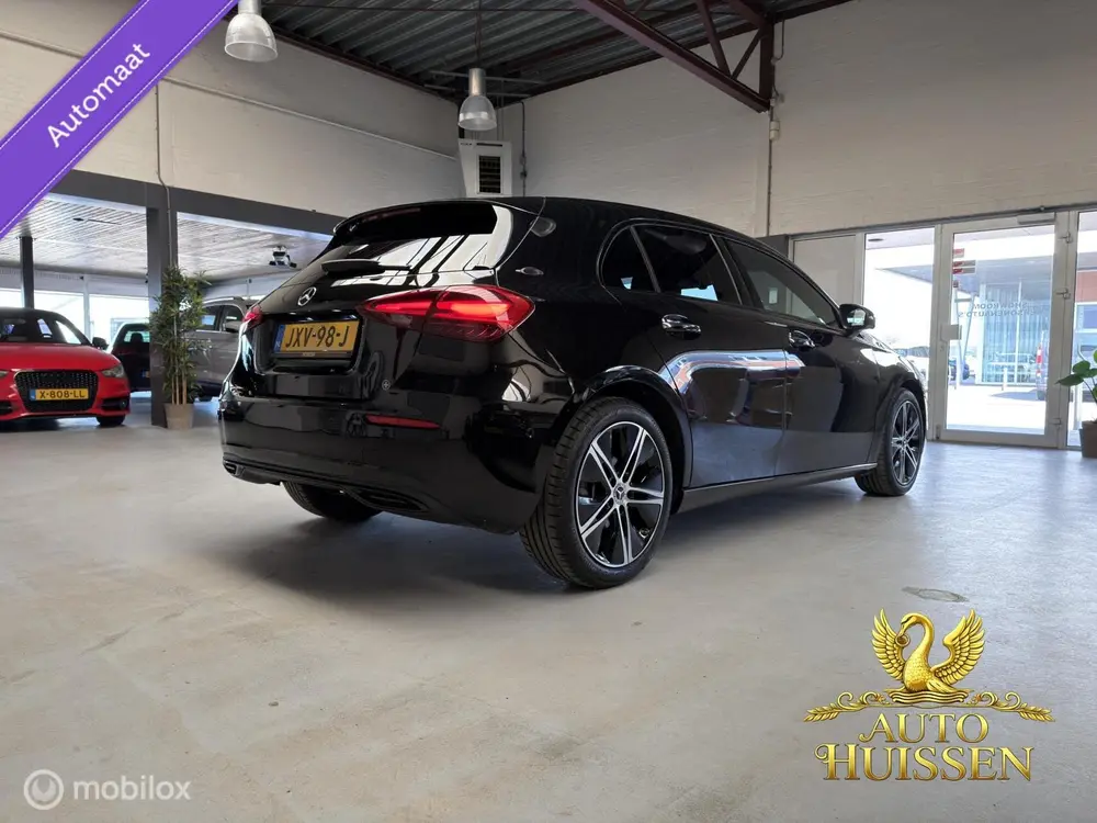 Mercedes-Benz A-Klasse 180 Luxury Line Keyless ACC 360Camera uit 2023, foto 3