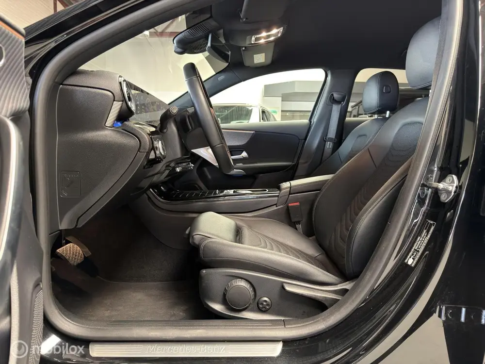Mercedes-Benz A-Klasse 180 Luxury Line Keyless ACC 360Camera uit 2023, foto 9