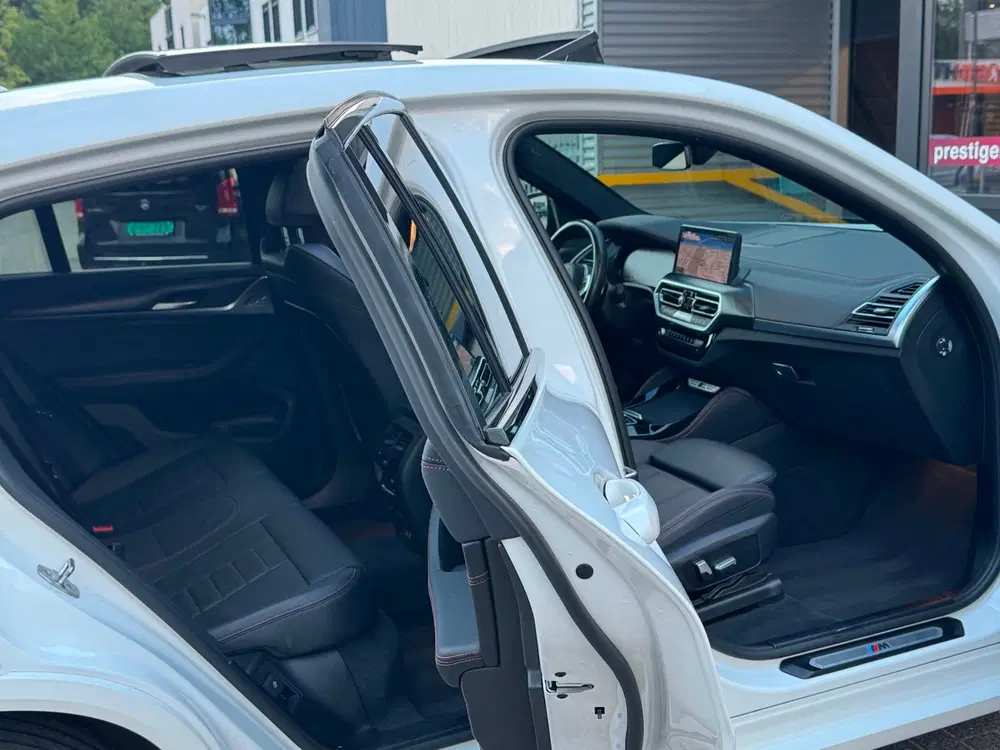 BMW X4 M40i High Executive uit 2021, foto 17