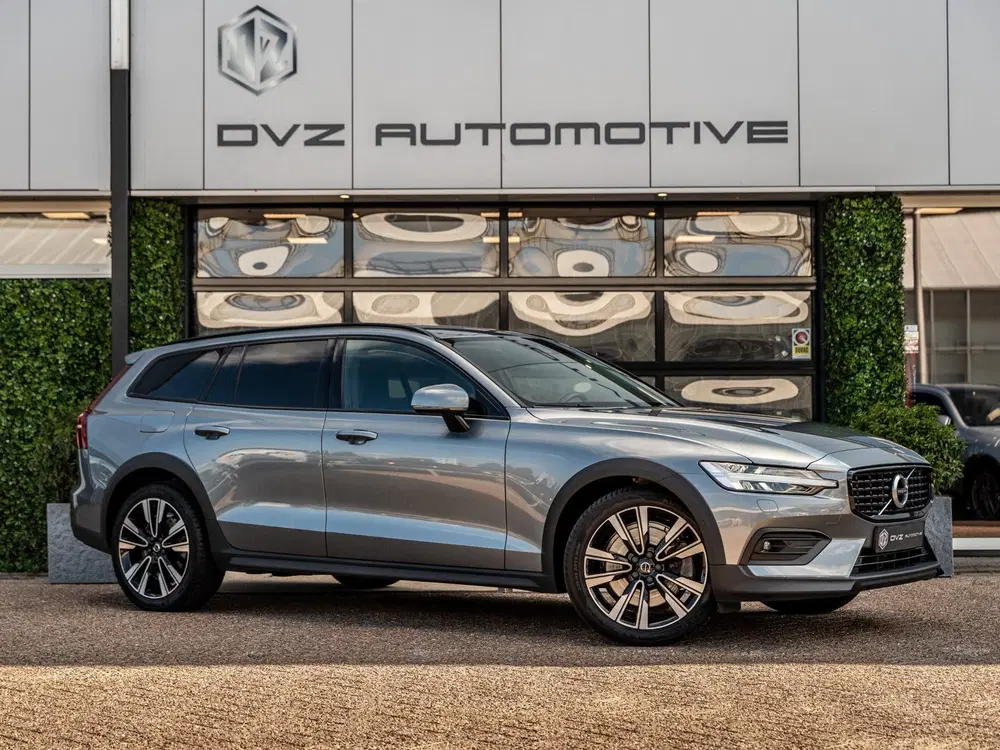 Volvo V60 Cross Country 2.0 B5 AWD Pro uit 2021, foto 5