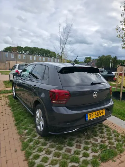 Volkswagen Polo 1.0 TSI 95pk 2019 Grijs | R Line | Pano dak uit 2019
