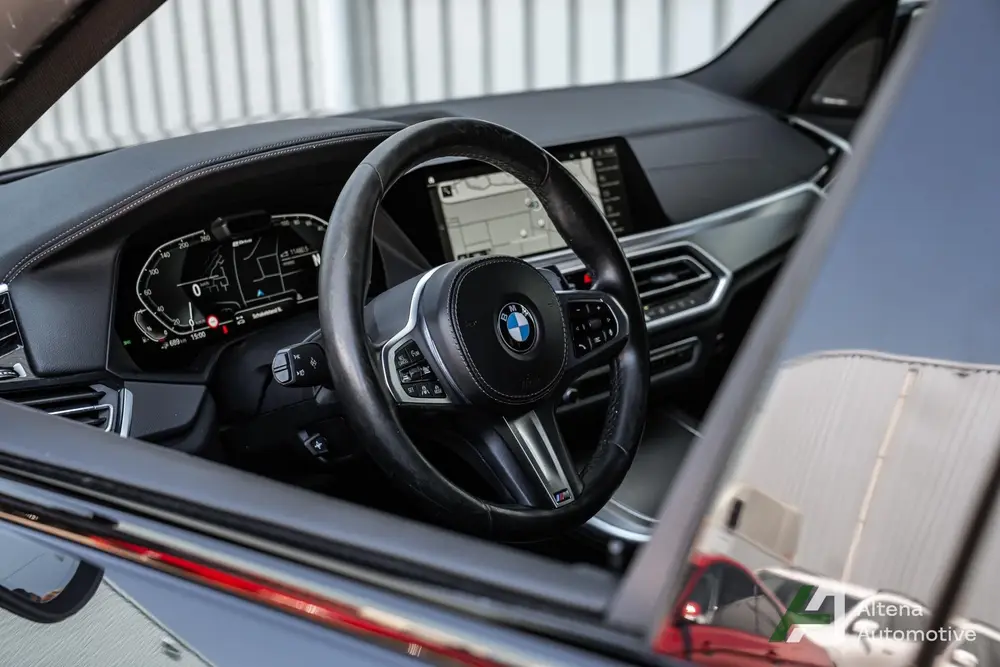 BMW X5 xDrive45e High Executive M-sport uit 2021, foto 5