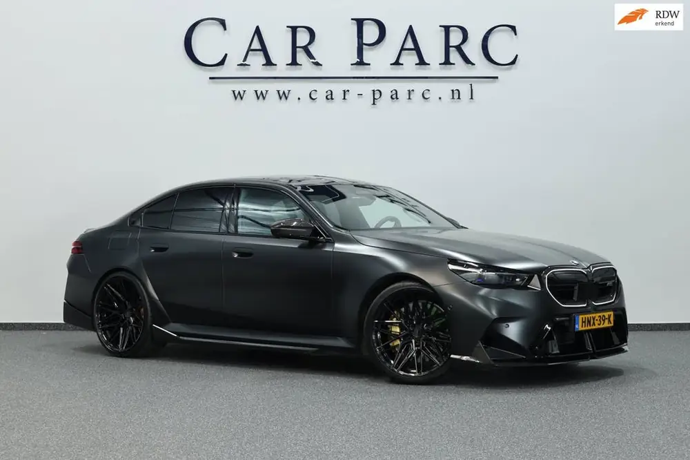 BMW 5-Serie M5 1000+PK BTW/AKRAPOVIC/FULL PPF XPEL/KERAMISCH uit 2025
