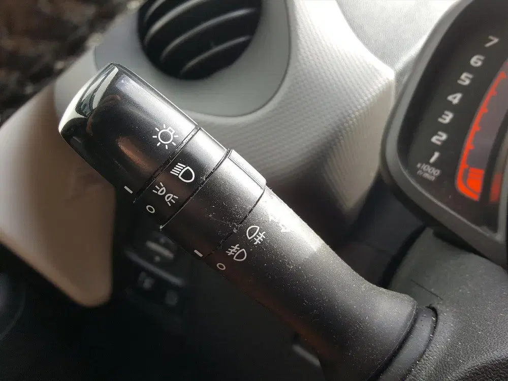 Peugeot 108 1.0 e-VTi 72pk 5D Active uit 2021, foto 15