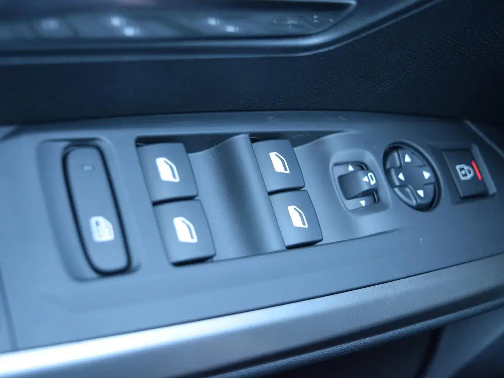 Peugeot 3008 Allure Avantage 210 73 kWh (bj 2026) uit 2026, foto 18