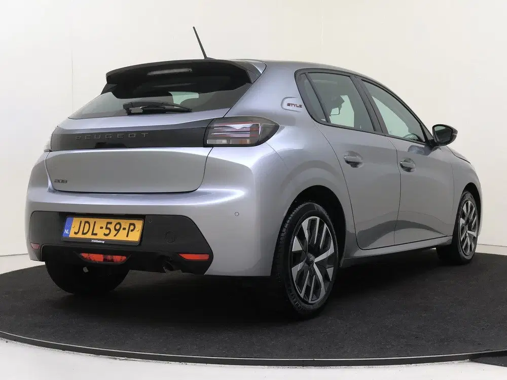 Peugeot 208 1.2 PureTech 100 Style uit 2025, foto 11