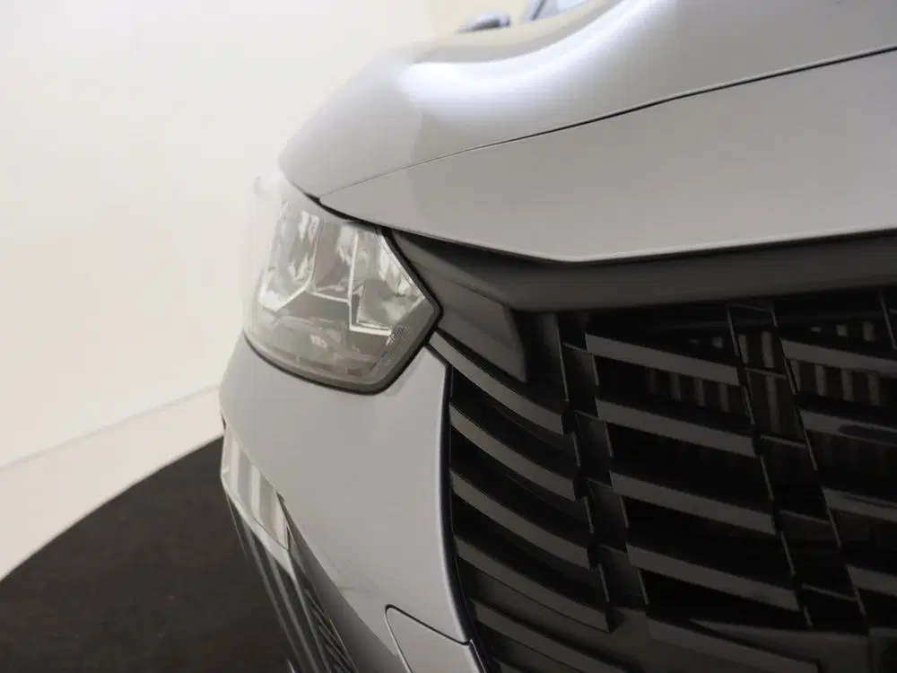 Peugeot 208 1.2 PureTech 100 Style uit 2025, foto 13