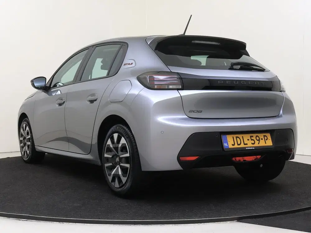 Peugeot 208 1.2 PureTech 100 Style uit 2025, foto 4