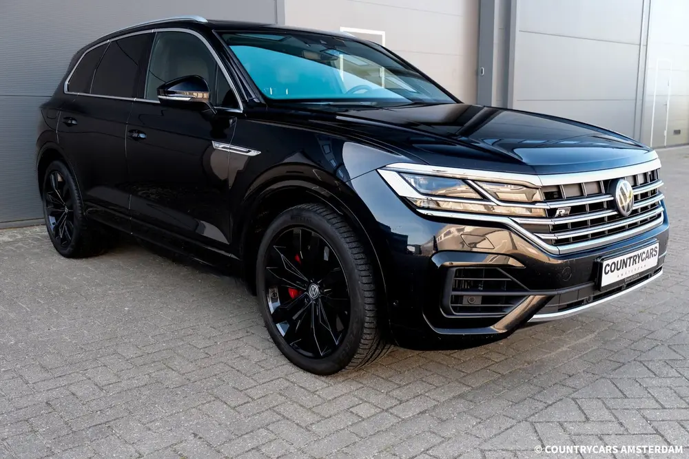 Volkswagen Touareg 4.0 V8 TDI R-Line 4Motion | Grijs Kenteke uit 2019, foto 4