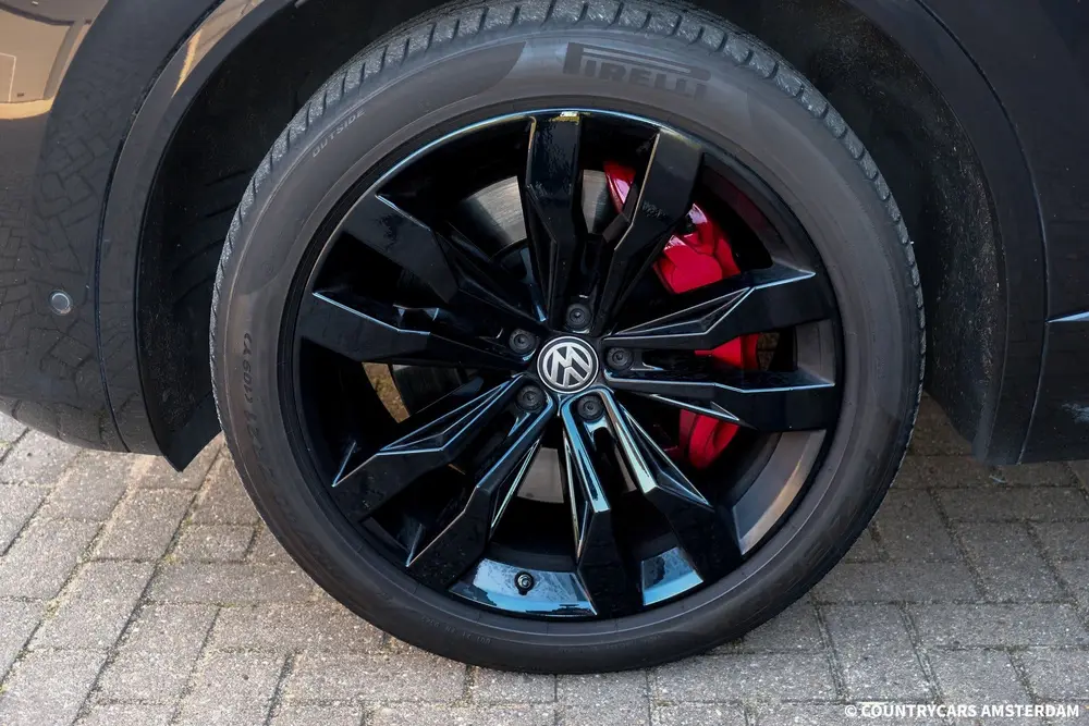 Volkswagen Touareg 4.0 V8 TDI R-Line 4Motion | Grijs Kenteke uit 2019, foto 8