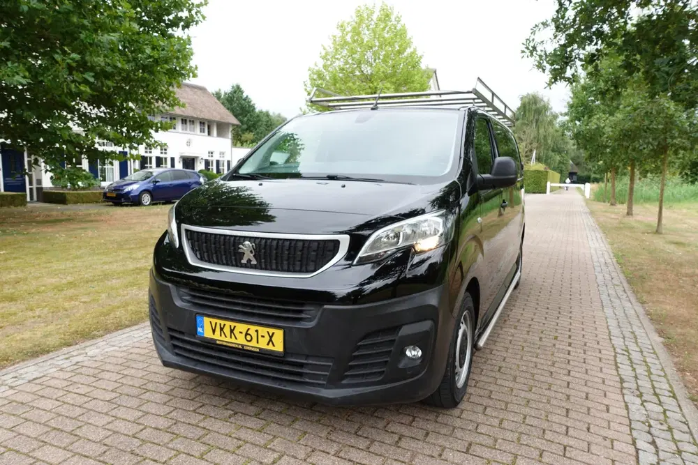 Peugeot Expert 2.0 BlueHDI 120 Standard Premium uit 2021, foto 2