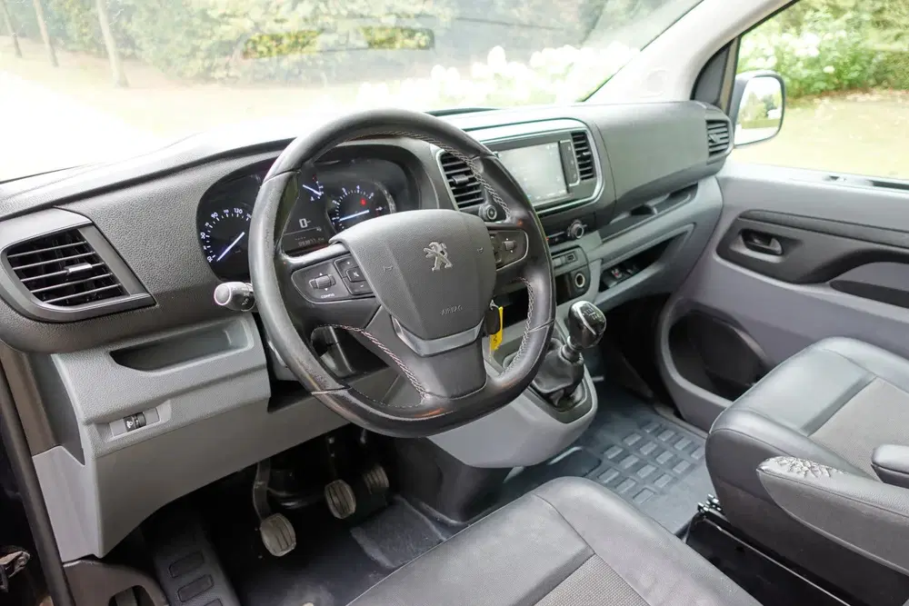 Peugeot Expert 2.0 BlueHDI 120 Standard Premium uit 2021, foto 3