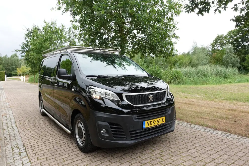 Peugeot Expert 2.0 BlueHDI 120 Standard Premium uit 2021, foto 4