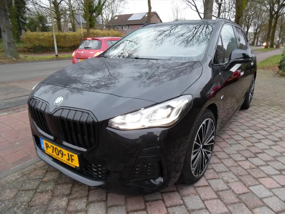 BMW 2-serie 223i 204pk Aut uit 2022, foto 2