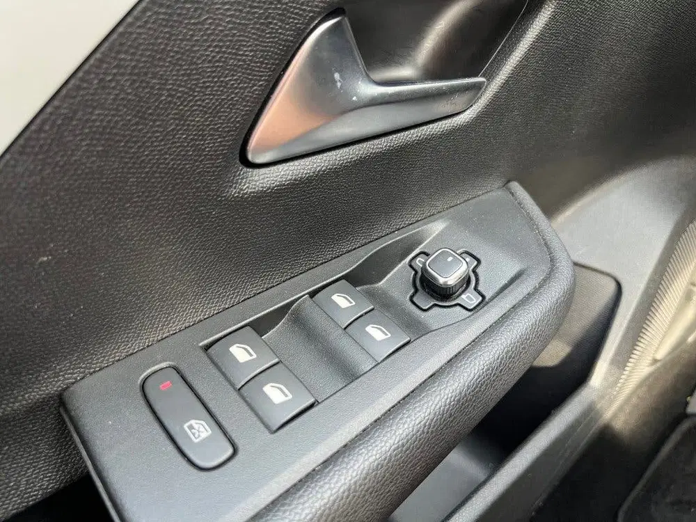 Opel Astra SPORTS TOURER 1.6 HYBRID LEVEL 2 PHEV PLUG uit 2023, foto 18