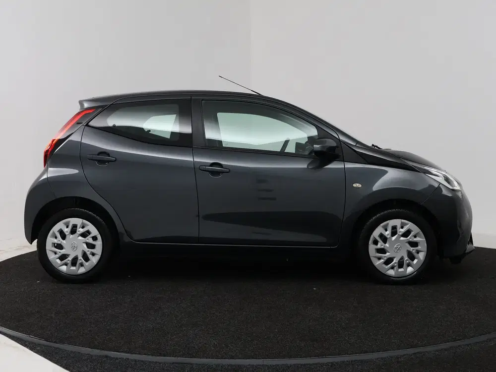 Toyota Aygo 1.0 VVT-i x-play uit 2021, foto 12