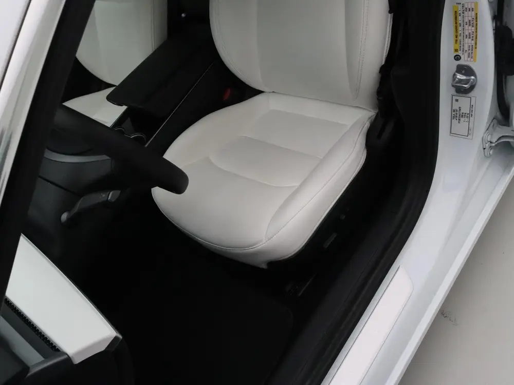 Tesla Model 3 Standard RWD Plus 85% SoH [ WIT LEDER+AUTOPILO uit 2020, foto 17