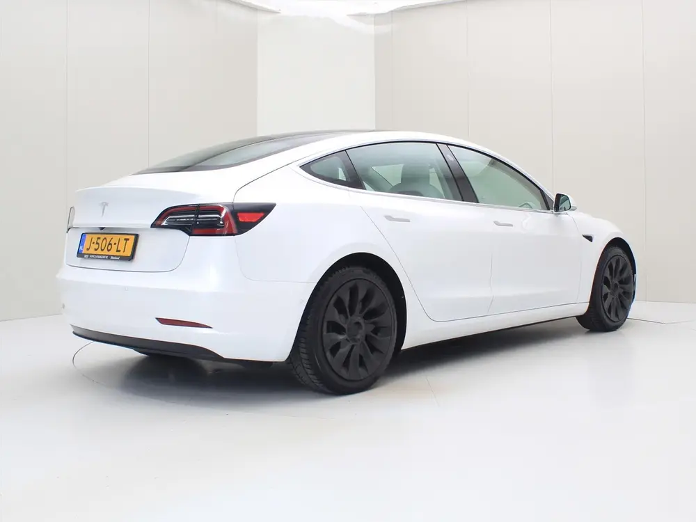 Tesla Model 3 Standard RWD Plus 85% SoH [ WIT LEDER+AUTOPILO uit 2020, foto 2