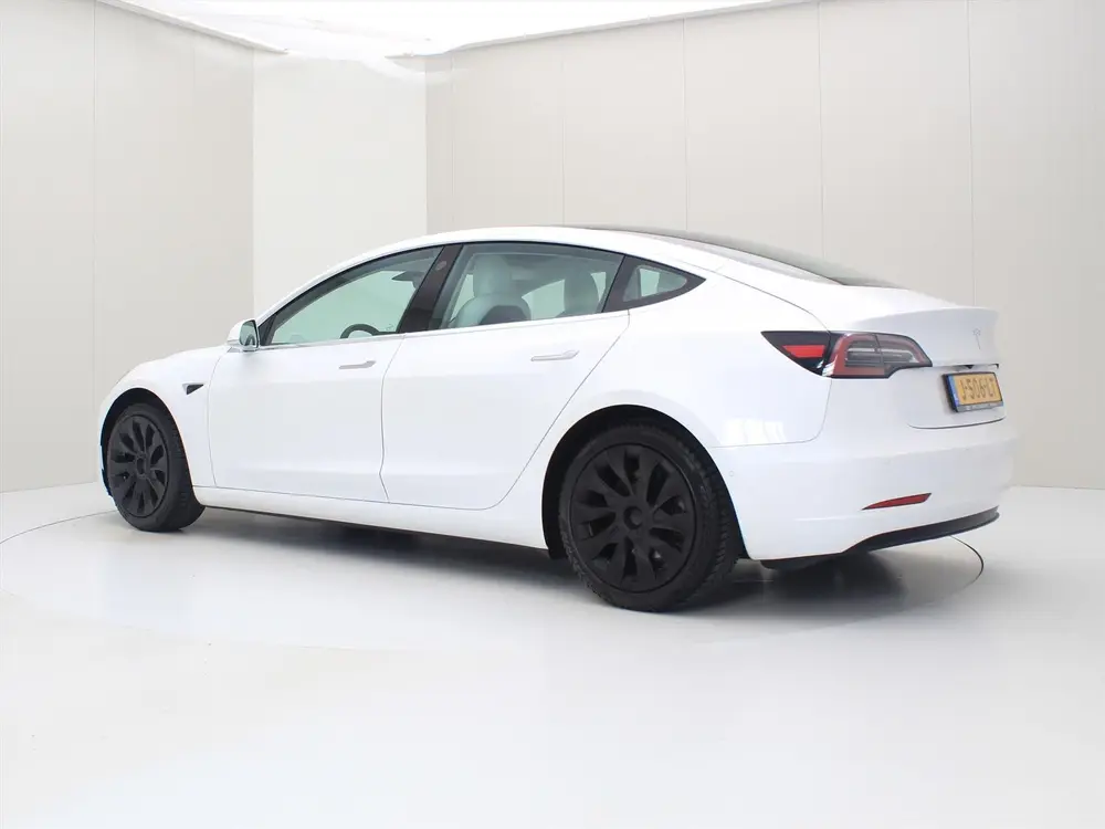 Tesla Model 3 Standard RWD Plus 85% SoH [ WIT LEDER+AUTOPILO uit 2020, foto 3