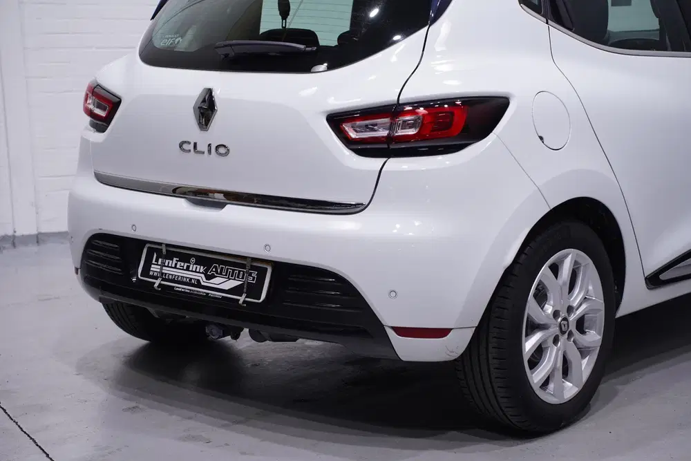 Renault Clio 0.9 TCe Intens Navi Clima PDC Camera Apple uit 2019, foto 14