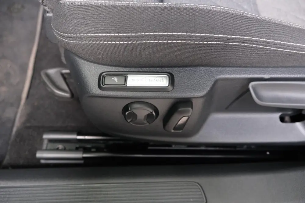 Volkswagen Passat Variant 1.4 TSI PHEV GTE Business - SOH 99 uit 2022, foto 12