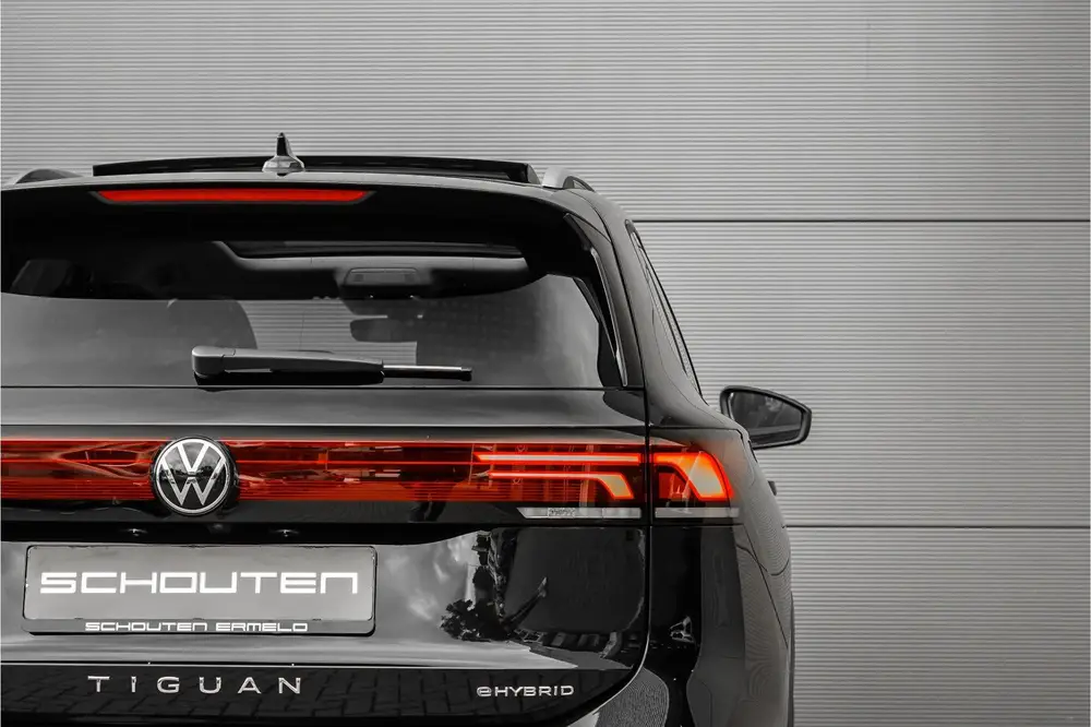 Volkswagen Tiguan 1.5 eHybrid 30 Year Ed Style IQ Pano Winte uit 2026, foto 16