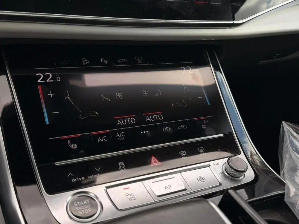 Audi Q8 60 TFSI E Q COMPETITION uit 2021, foto 12