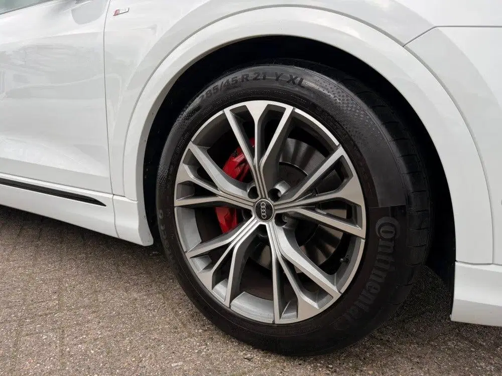 Audi Q8 60 TFSI E Q COMPETITION uit 2021, foto 8