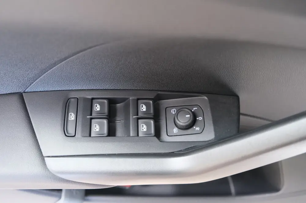 Volkswagen T-Cross 1.0 TSI Life - N.A.P. Airco, Cruise, Navi uit 2022, foto 11