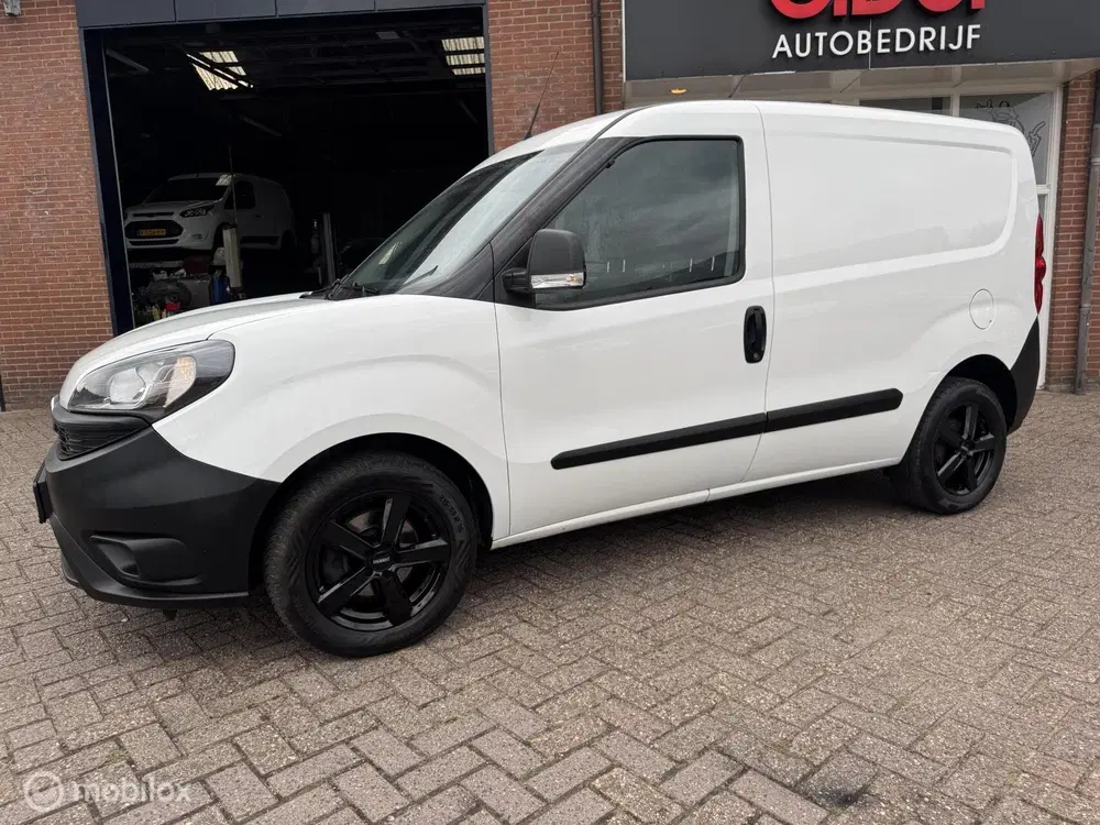 Fiat Doblo Doblò Cargo 1.6 MJ L1H1 129000 km NAP uit 2021, foto 2