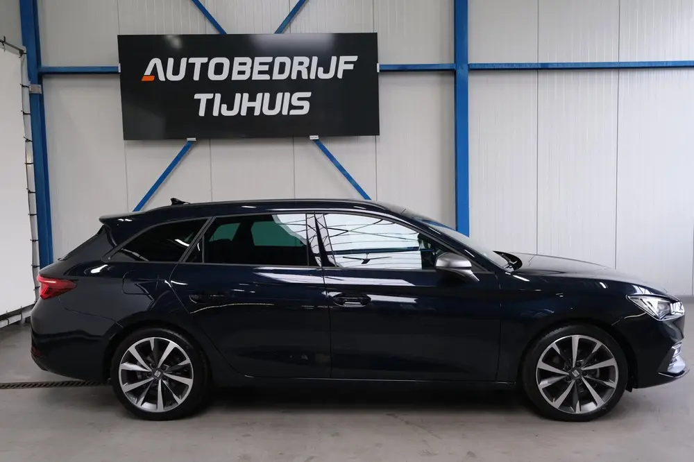 SEAT Leon 1.5 eTSI FR Business Intense Automaat uit 2022, foto 2