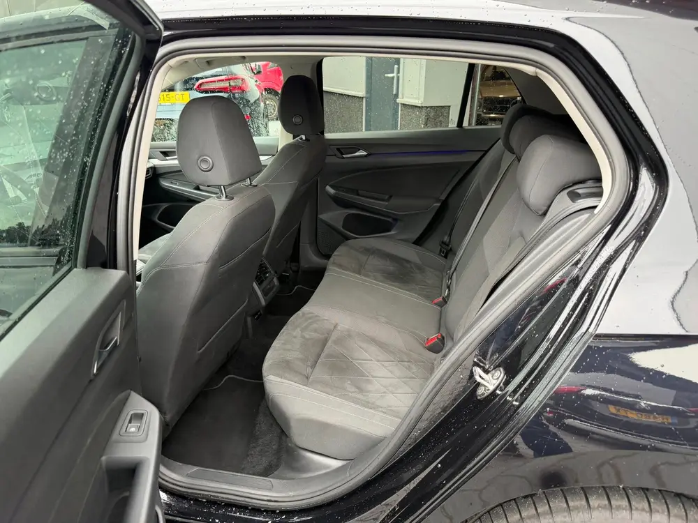 Volkswagen Golf 1.0 eTSI Business VOL optie's automaat uit 2021, foto 11