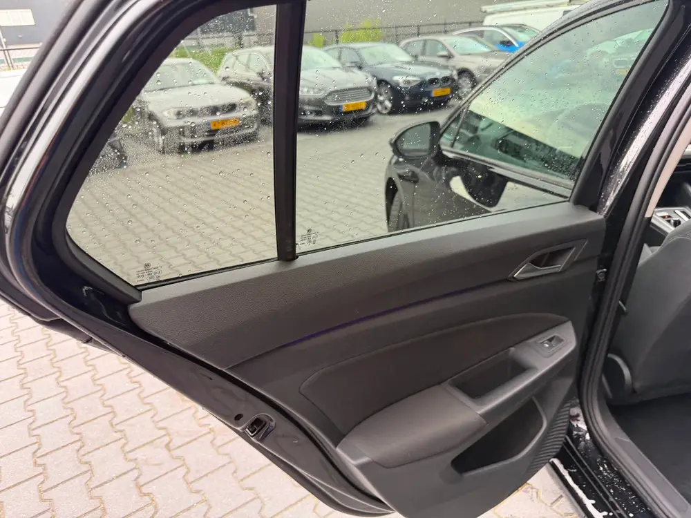 Volkswagen Golf 1.0 eTSI Business VOL optie's automaat uit 2021, foto 12