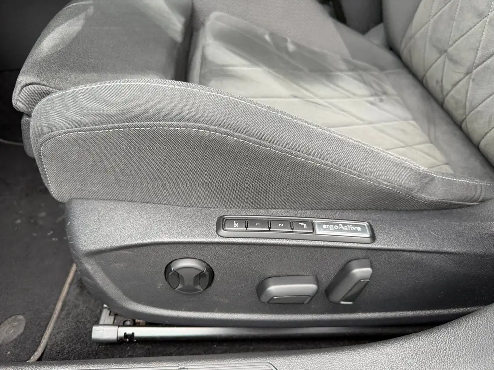 Volkswagen Golf 1.0 eTSI Business VOL optie's automaat uit 2021, foto 14