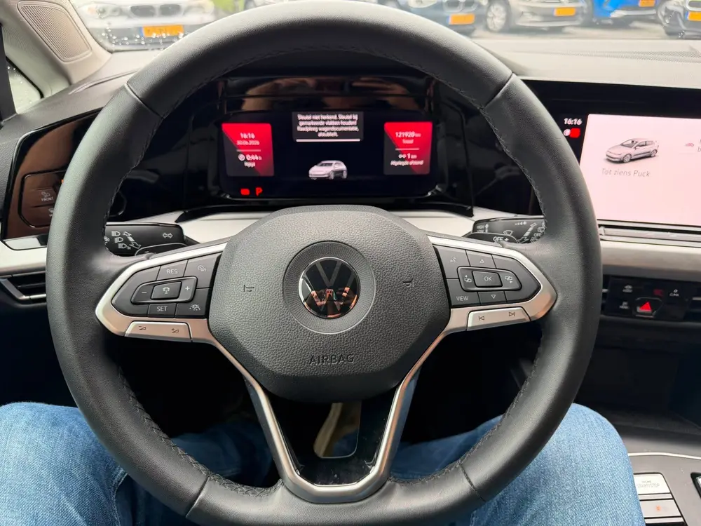Volkswagen Golf 1.0 eTSI Business VOL optie's automaat uit 2021, foto 20