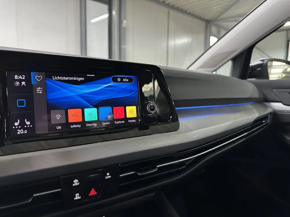 Volkswagen Golf 1.0 TSI Life Trekhaak | Winterpakket | ACC | uit 2022, foto 15