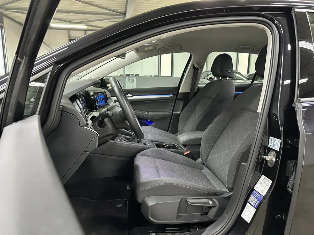 Volkswagen Golf 1.0 TSI Life Trekhaak | Winterpakket | ACC | uit 2022, foto 3