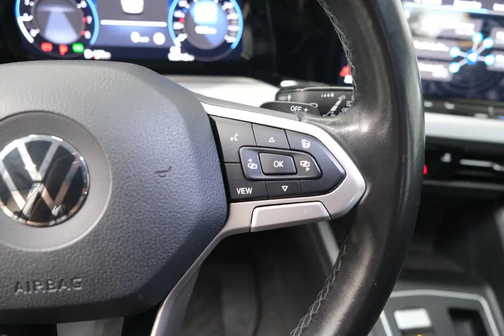Volkswagen Golf 1.0 eTSI Life Automaat - N.A.P. Airco, Cruis uit 2022, foto 17