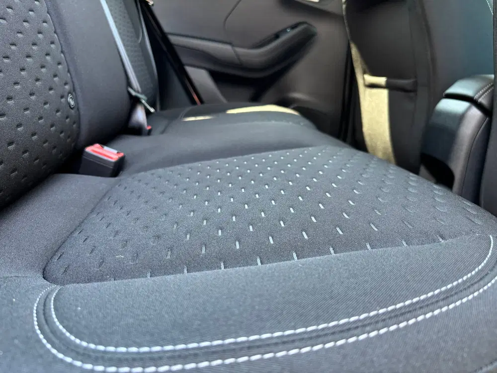 Ford Puma 1.0 EcoBoost Hybrid Titanium CAMERA uit 2025, foto 19