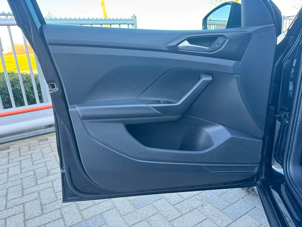 Volkswagen T-Cross 1.0 TSI Life CAMERA / PDC VOOR & ACHTER / uit 2022, foto 10