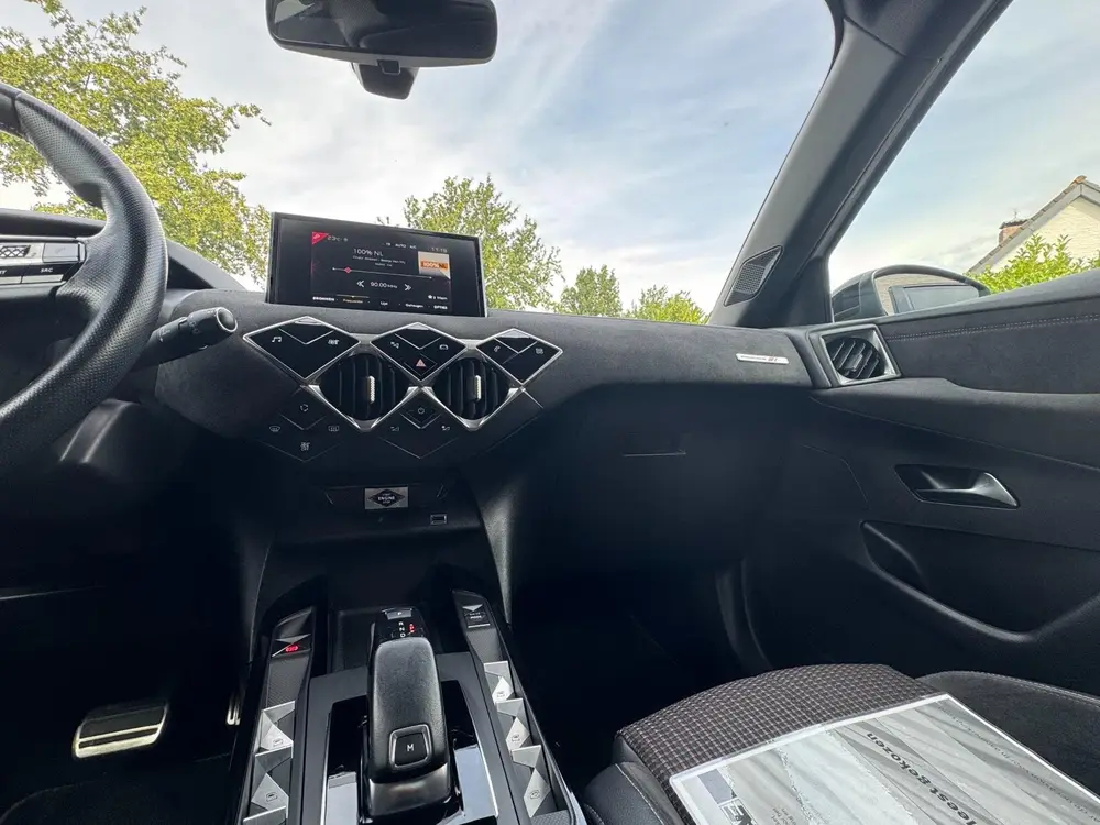 DS Automobiles 3 Crossback DS 3 Crossback 1.2 PureTech Business AUTOMAAT / PDC / CARPLA uit 2019, foto 19