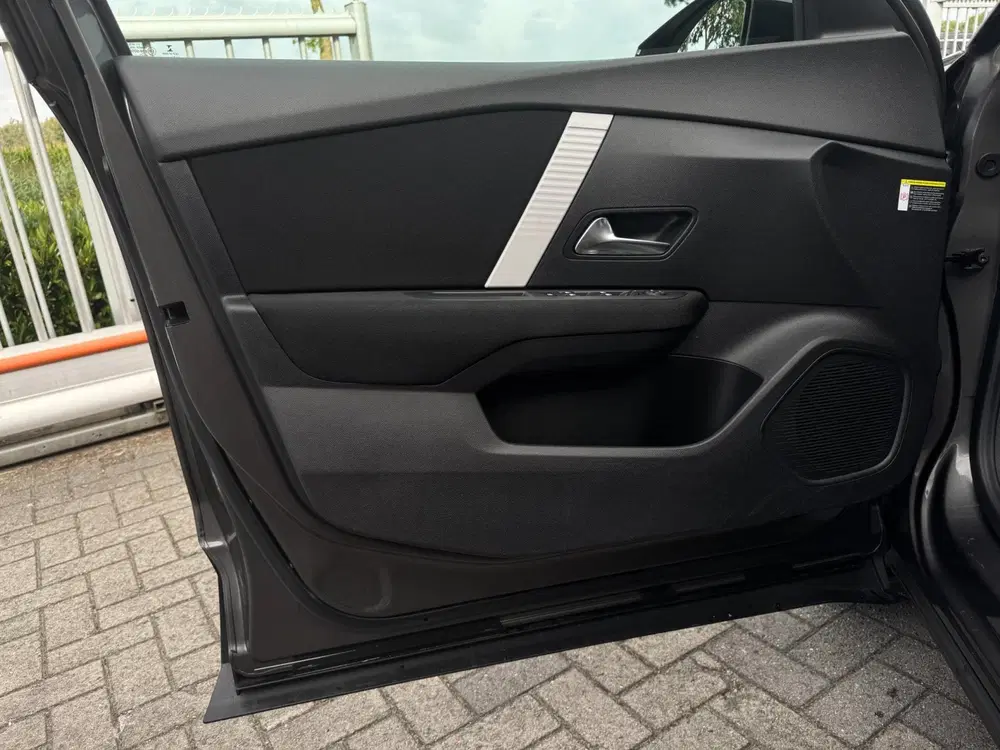 Citroën C4 Citroen C4 1.2 Puretech Feel AFNEEMBARE TR uit 2021, foto 9